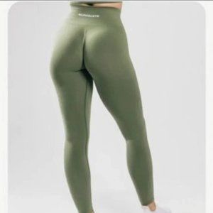 Alphalete Amplify - Dusty Green